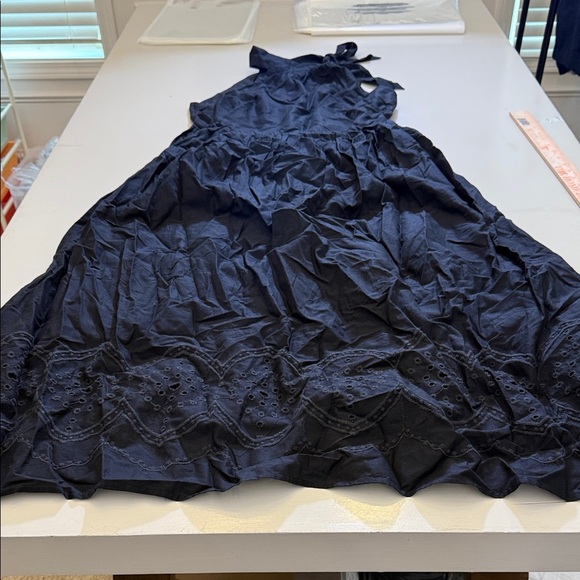 J. Crew Tie-neck midi dress with eyelet trim Size 8 - Picture 4 of 11